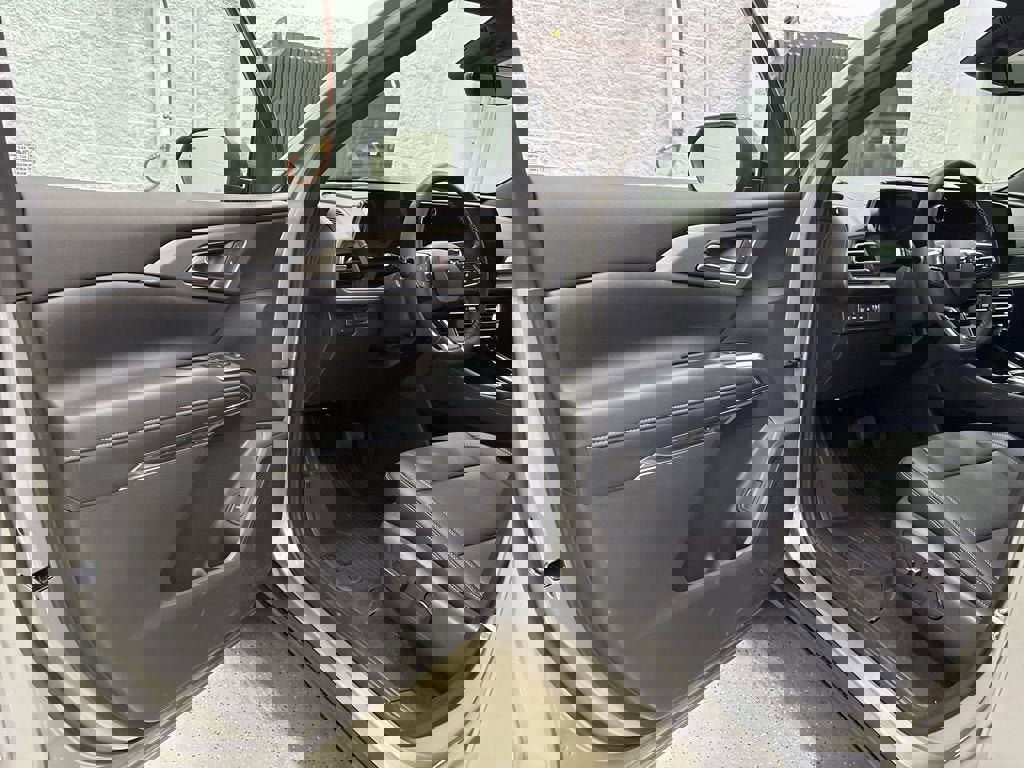 New 2026 Chevrolet Traverse LT AWD/4WD image 13