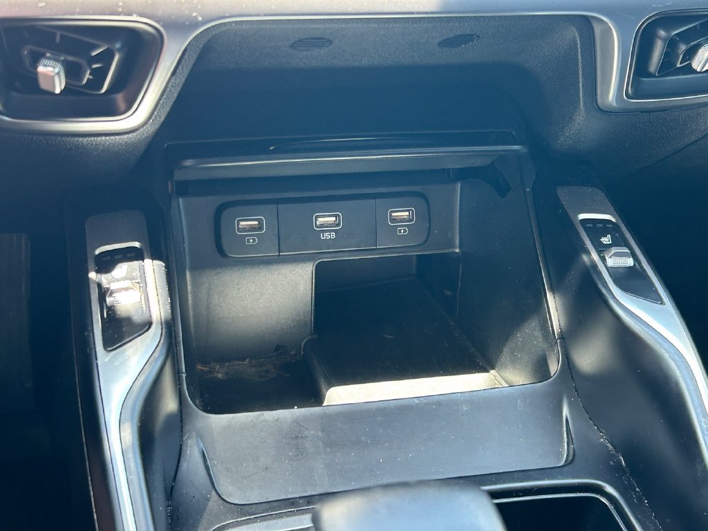 Used 2022 Kia Sorento S FWD image 28