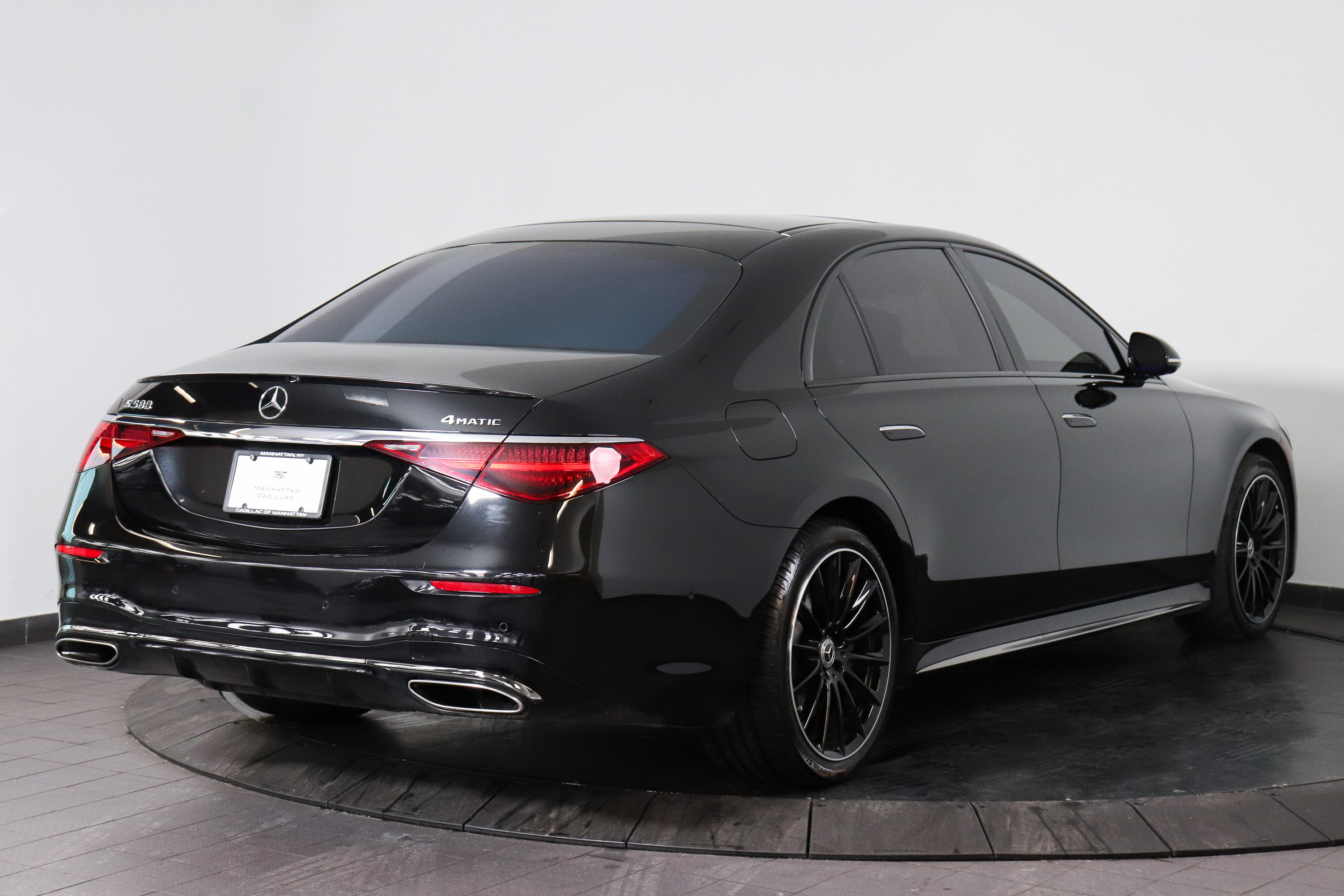 Used 2023 Mercedes-Benz S 580 4MATIC Sedan image 5