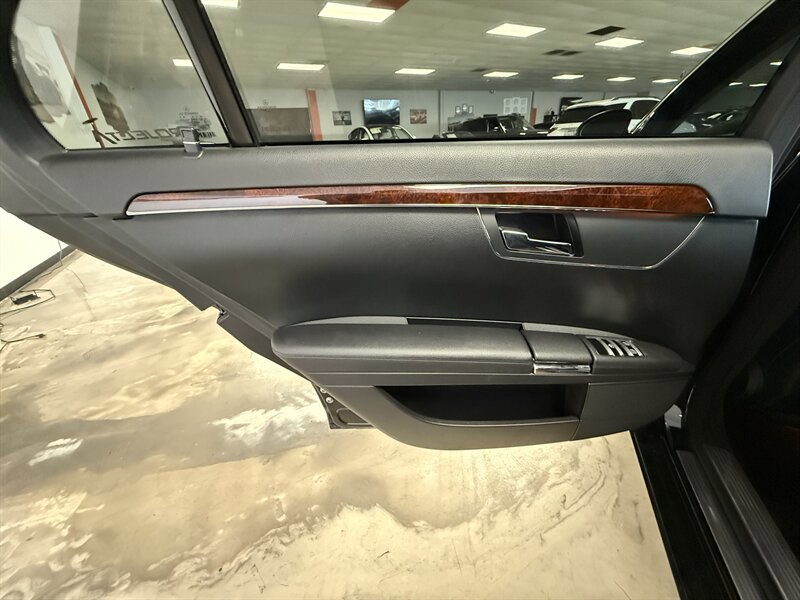 Used 2007 Mercedes-Benz S 550 image 33