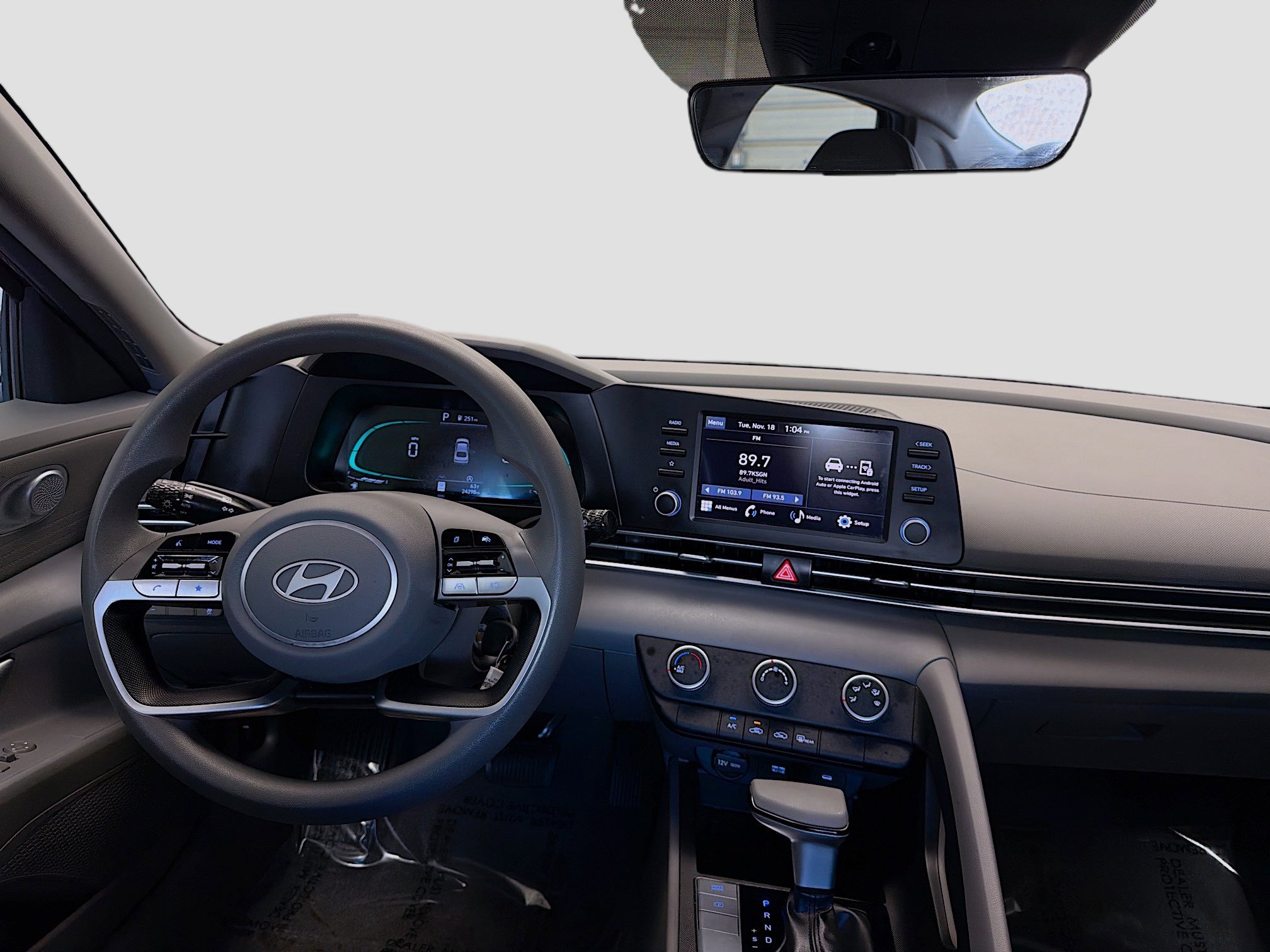 Used 2024 Hyundai Elantra SE image 13