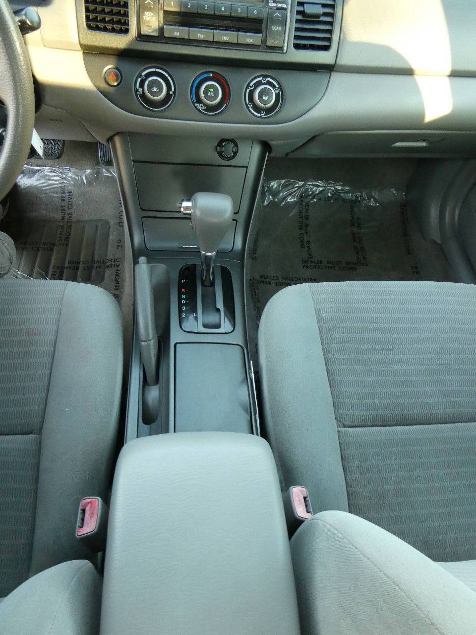 Used 2005 Toyota Camry LE FWD image 20
