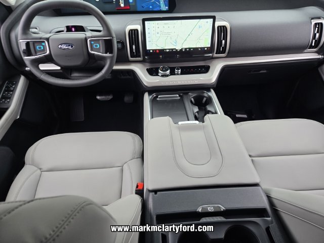 New 2026 Ford Expedition Active RWD image 9