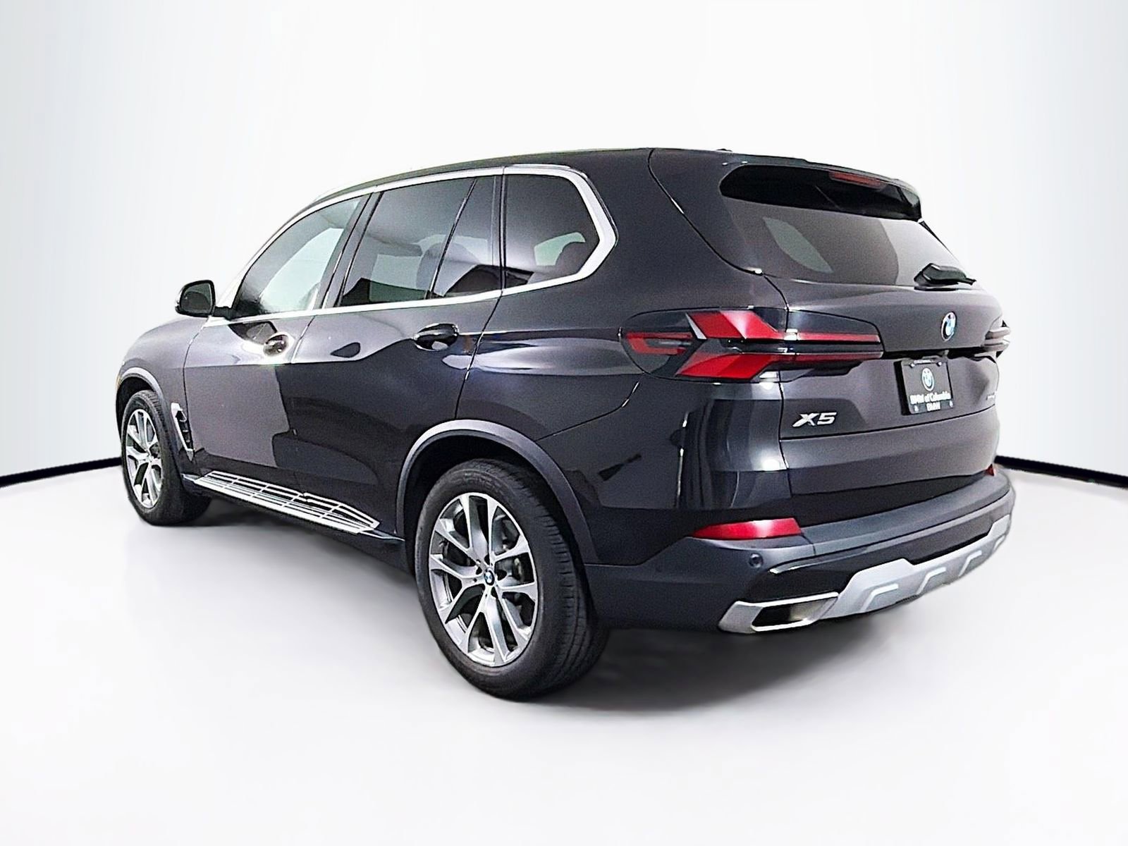 Used 2026 BMW X5 xDrive40i w/ Climate Comfort Package image 5