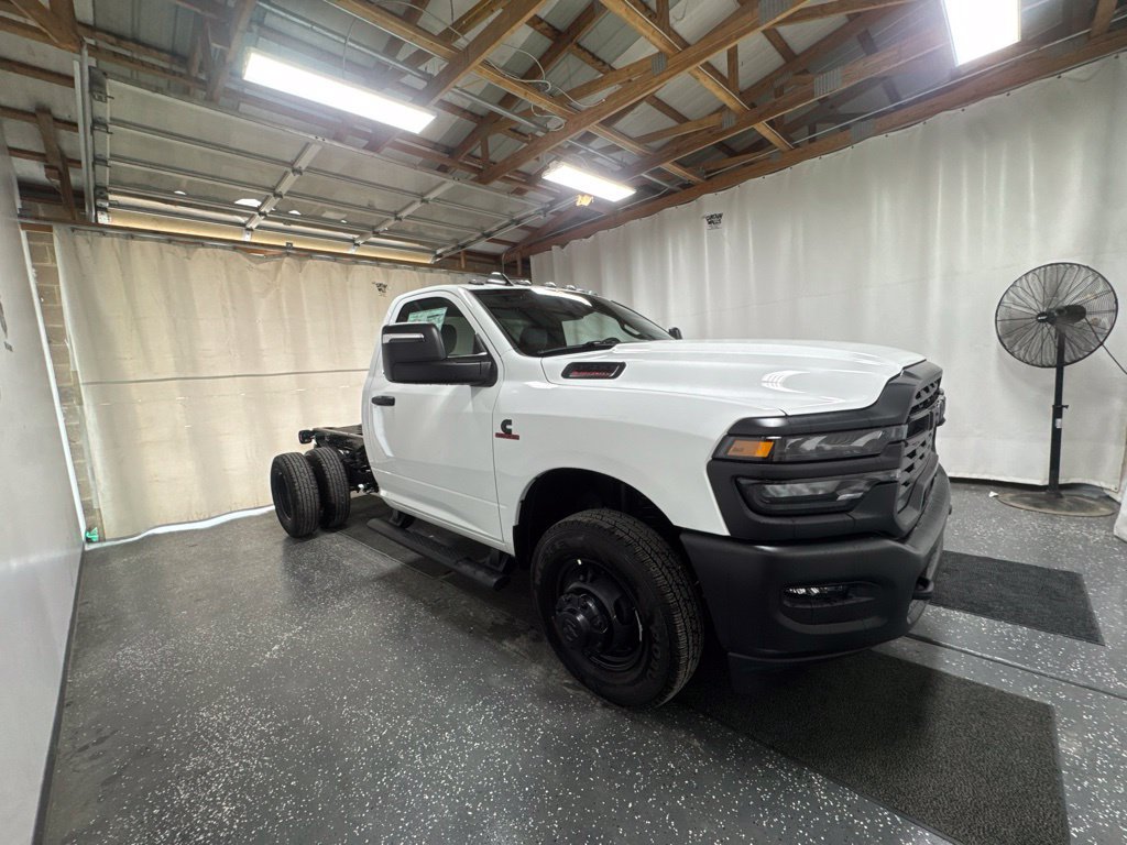 New 2027 RAM 3500 Tradesman AWD/4WD image 3