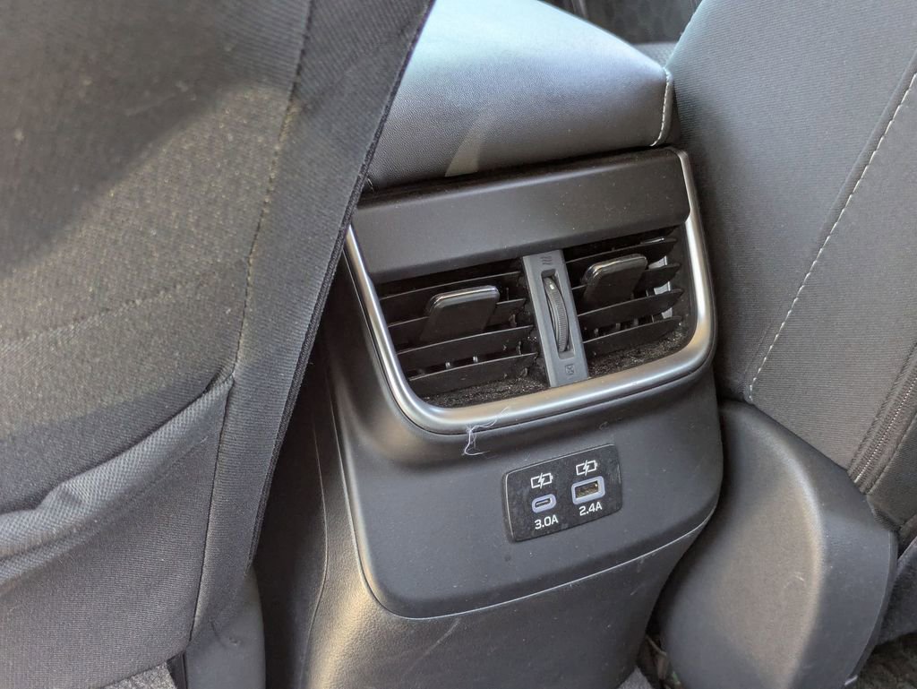 Used 2025 Subaru Outback Premium image 25