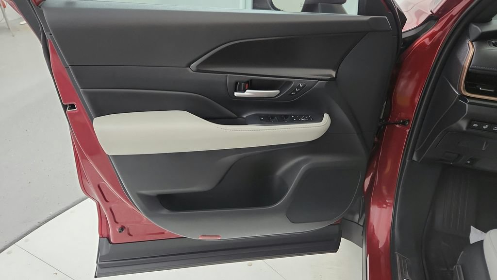 Certified 2025 Toyota Grand Highlander AWD Hybrid image 23