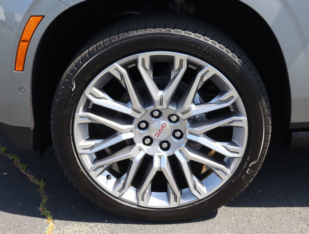 New 2026 GMC Yukon Denali image 8