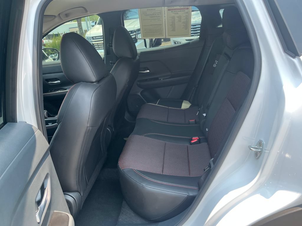 Certified 2026 Nissan Kicks SR FWD image 26