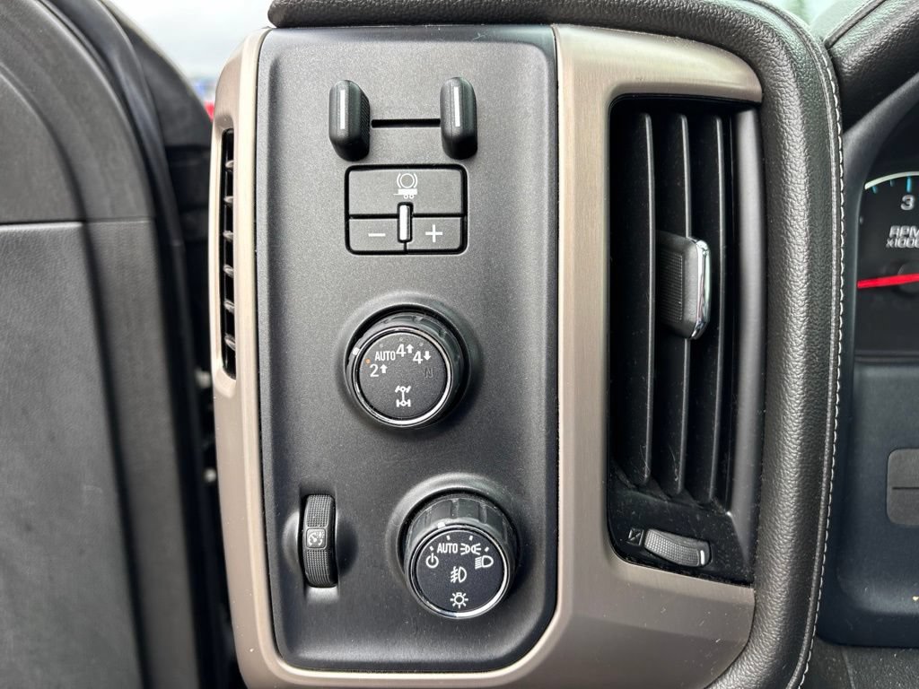 Used 2017 GMC Sierra 1500 Denali w/ Denali Ultimate Package AWD/4WD image 26