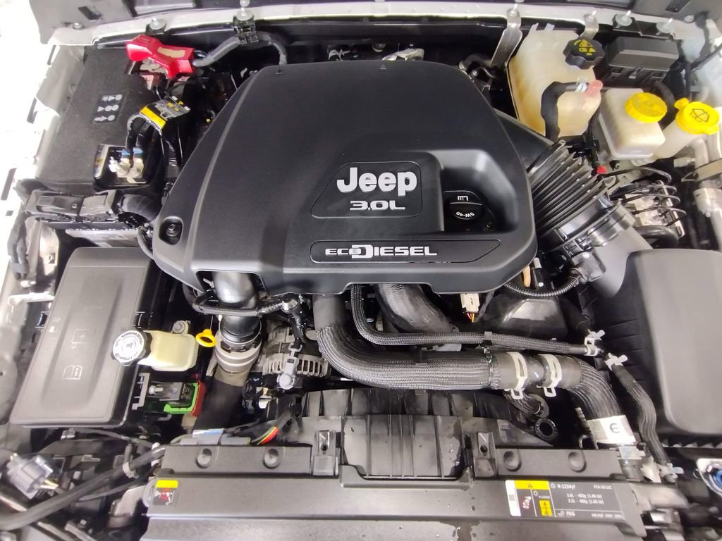 Used 2020 Jeep Wrangler Unlimited Sahara image 10