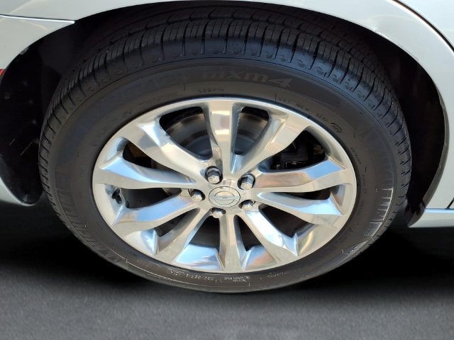 Used 2019 Chrysler 300 Touring L w/ Quick Order Package 22F AWD/4WD image 9