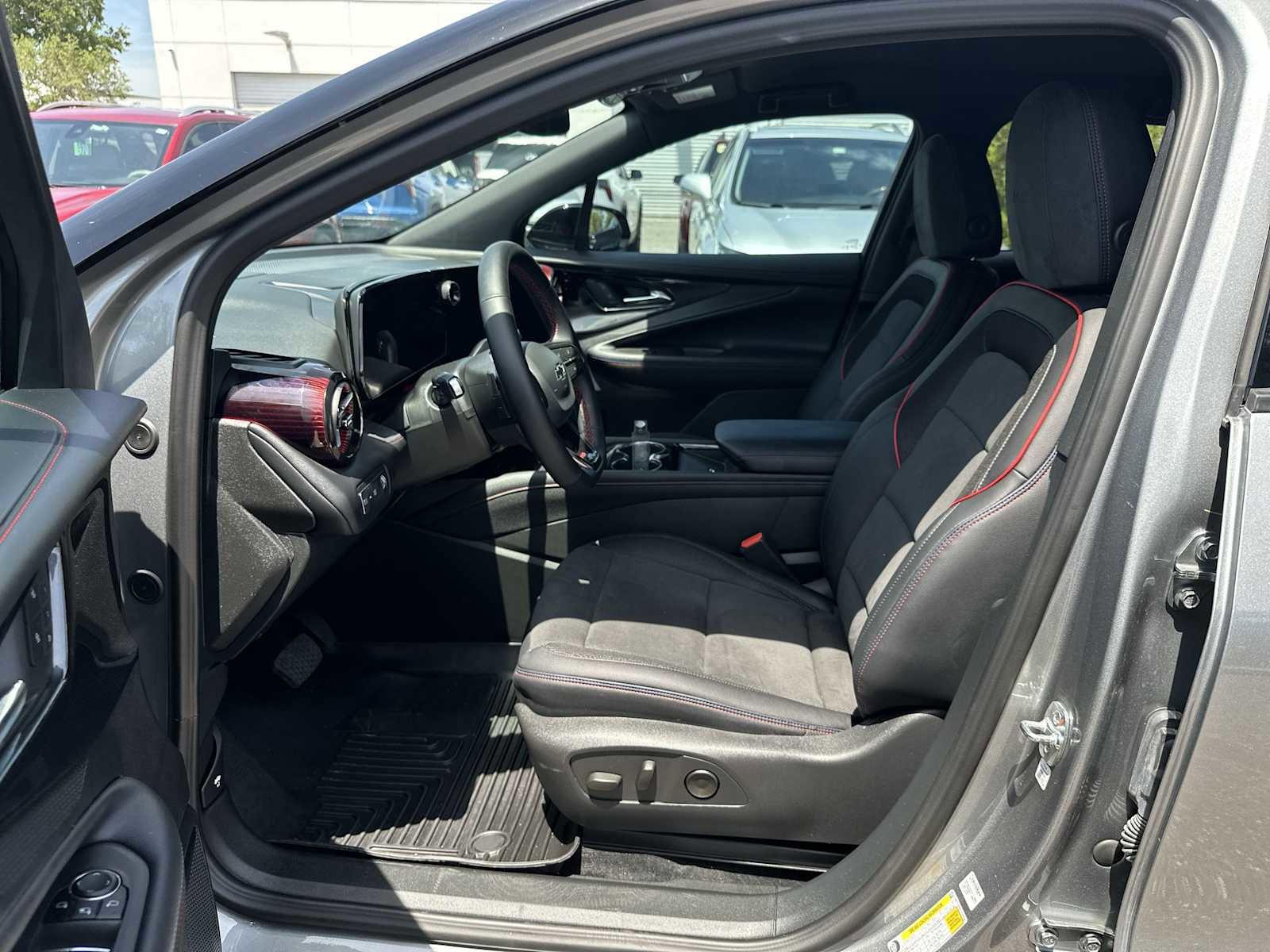 Certified 2026 Chevrolet Blazer EV RS FWD image 2
