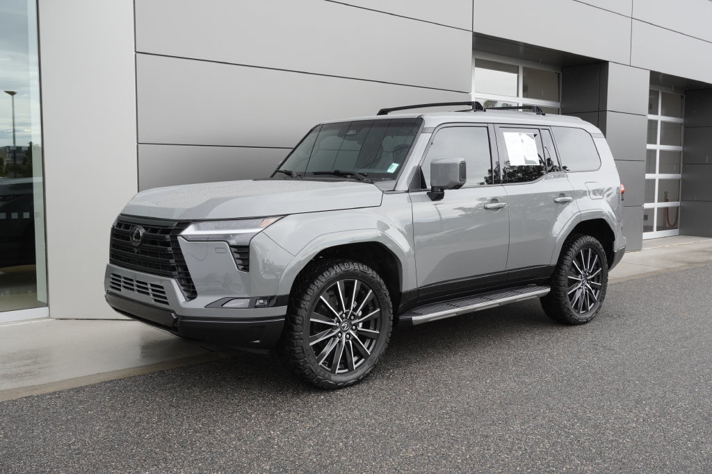 Used 2024 Lexus GX 550 w/ Accessory Package (Z1) AWD/4WD image 3