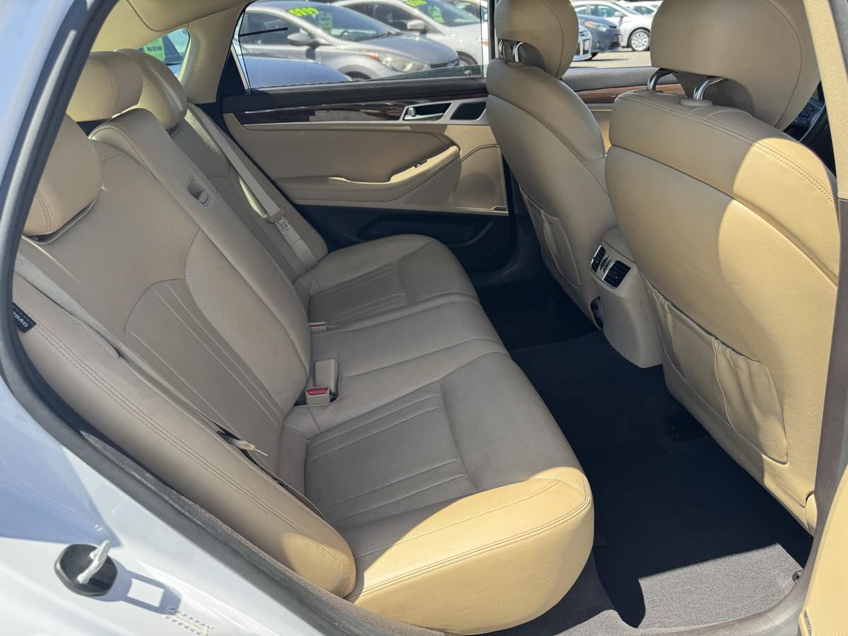 Used 2016 Hyundai Genesis 3.8 w/ Option Group 02 RWD image 17