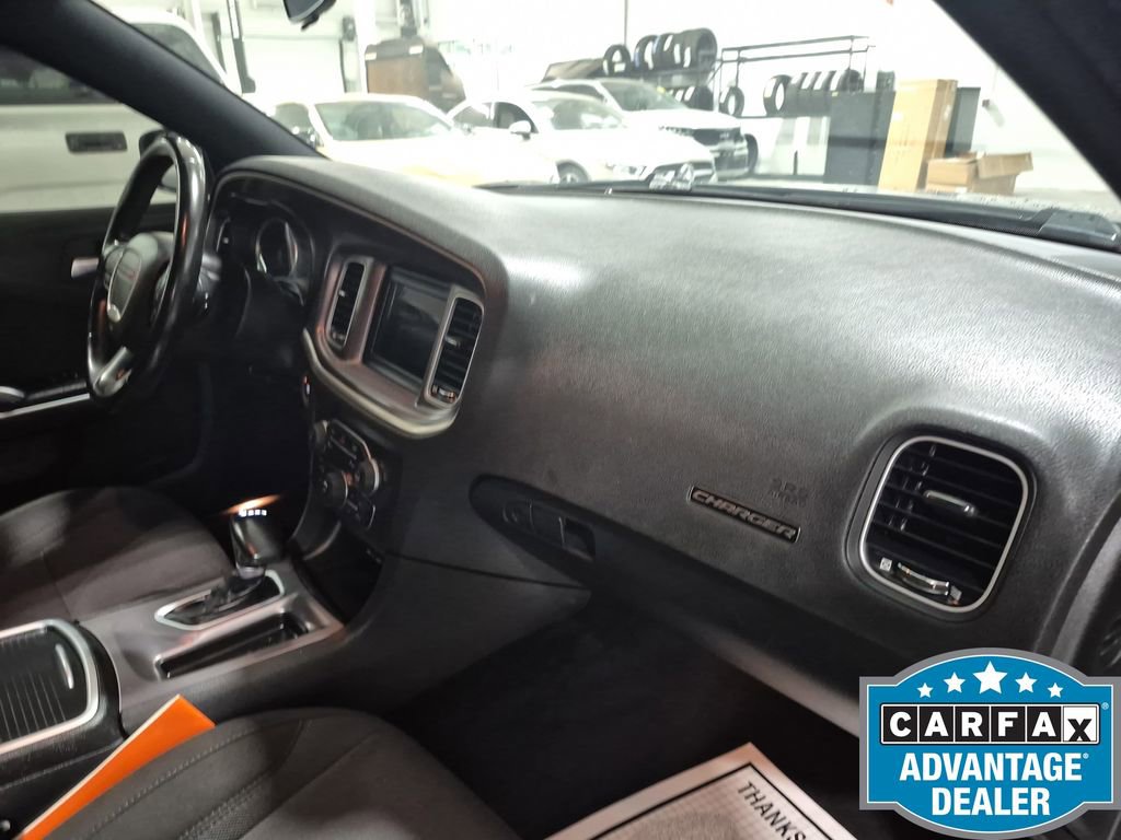Used 2022 Dodge Charger SXT image 33