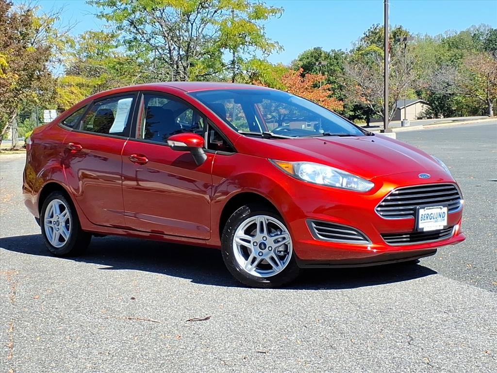 Used 2019 Ford Fiesta SE w/ Cold Weather Package FWD image 2