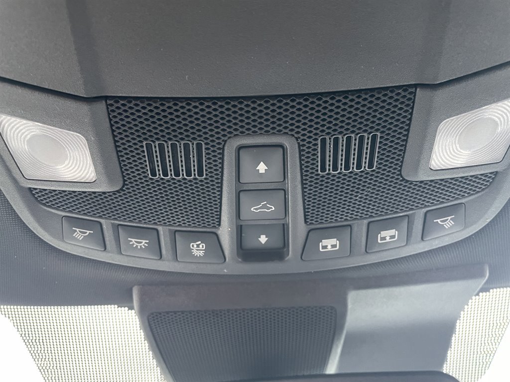 Used 2020 Ford F350 Platinum w/ FX4 Off-Road Package AWD/4WD image 27
