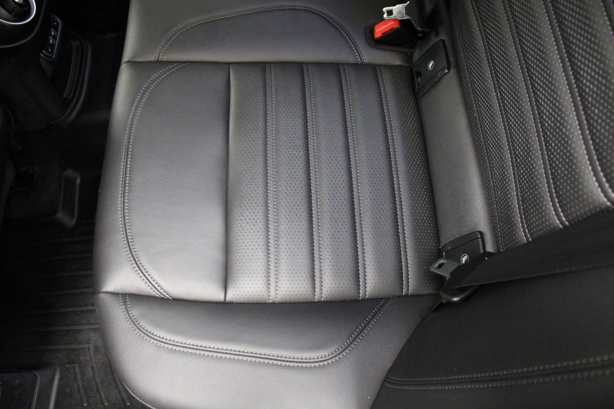 Used 2022 Alfa Romeo Stelvio Veloce AWD/4WD image 24