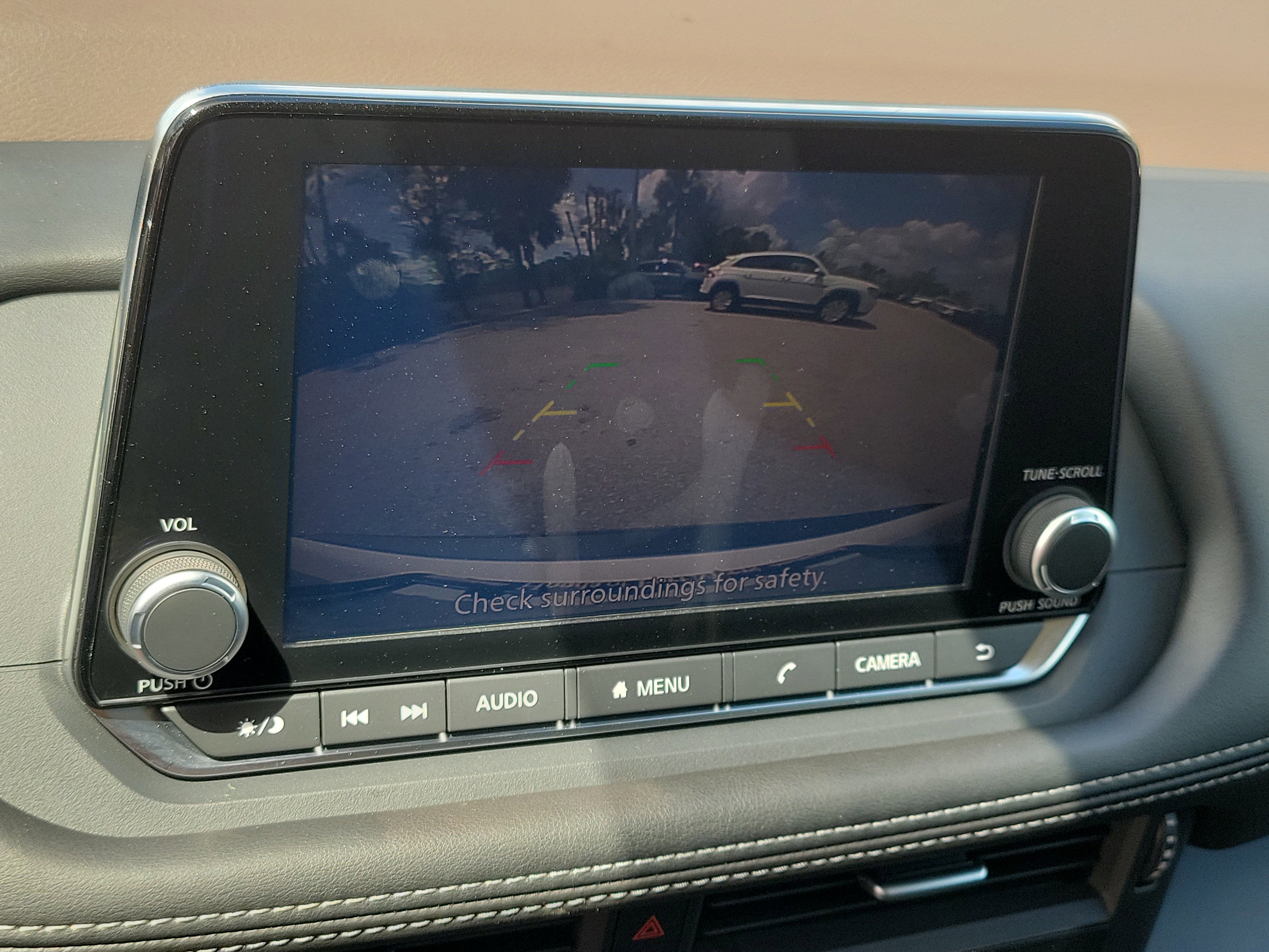 Used 2022 Nissan Rogue S image 27