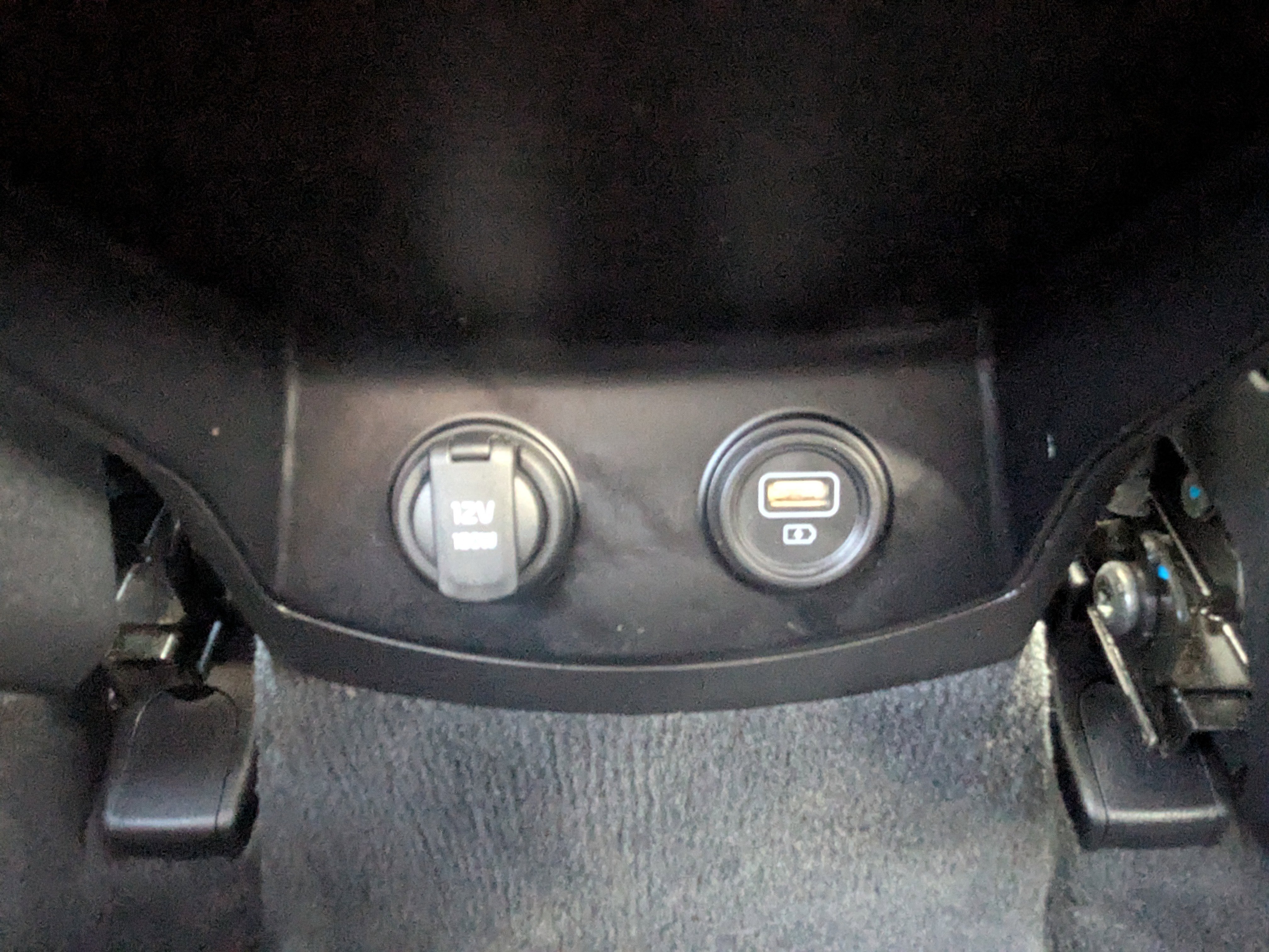 Used 2022 Kia Sorento LX image 19