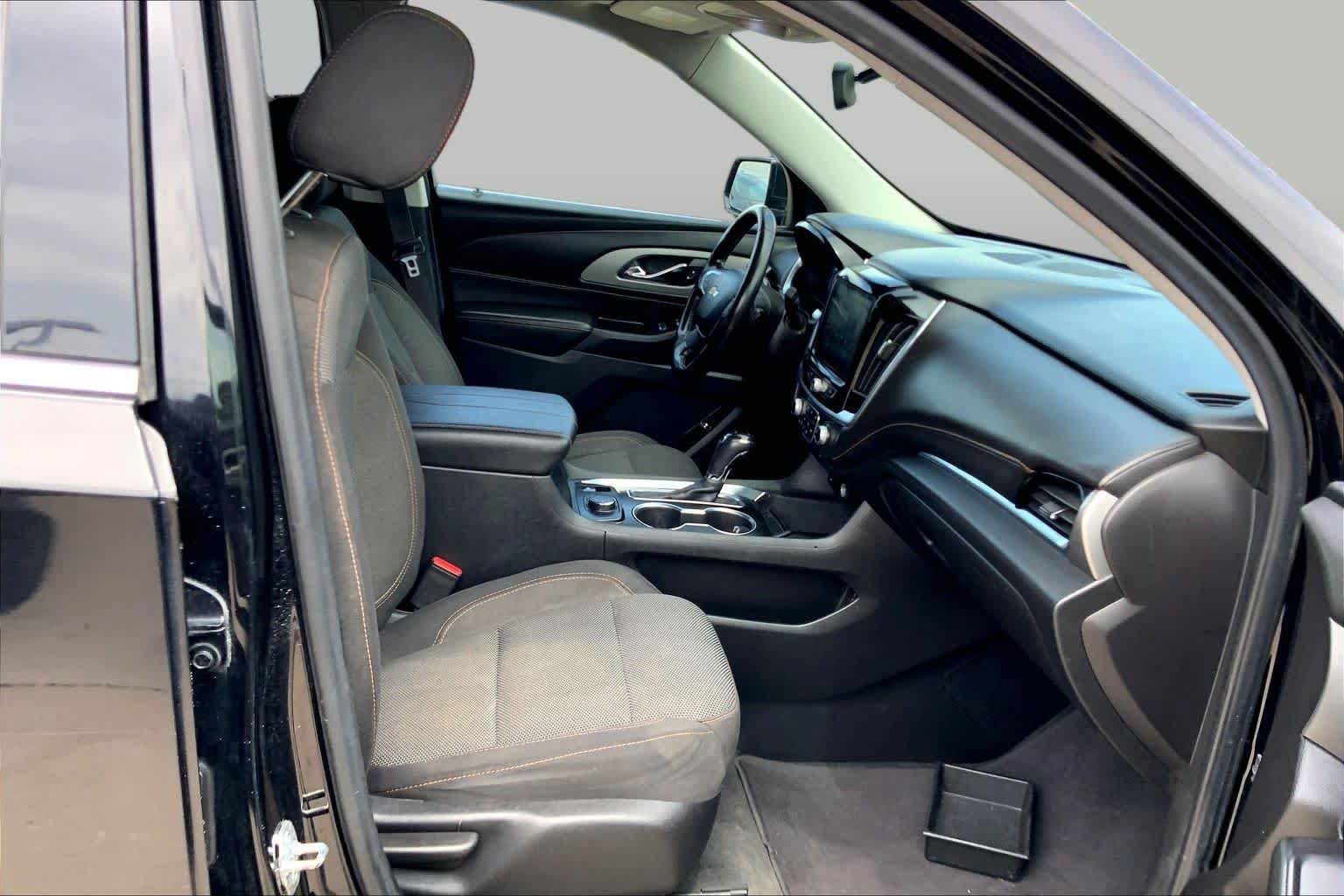 Used 2019 Chevrolet Traverse LT FWD image 9