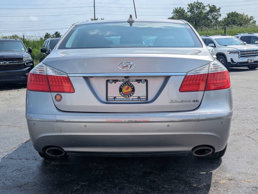 Used 2011 Hyundai Genesis 4.6 RWD image 6