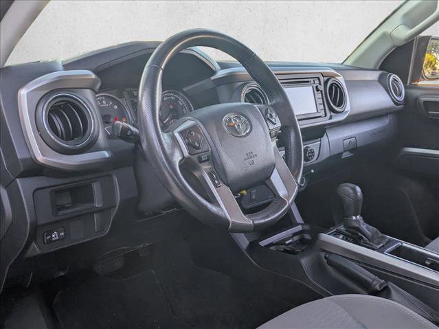 Used 2017 Toyota Tacoma TRD Off-Road image 8