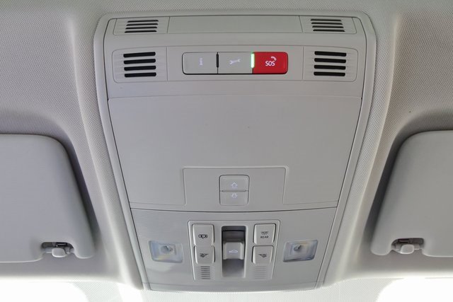 Used 2022 Volkswagen Taos SE w/ Panoramic Sunroof Package image 29