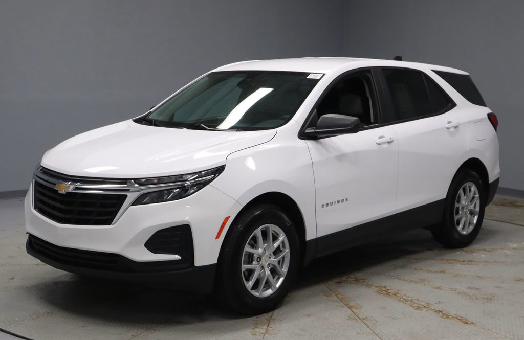 Used 2024 Chevrolet Equinox LS w/ LS Convenience Package image 6
