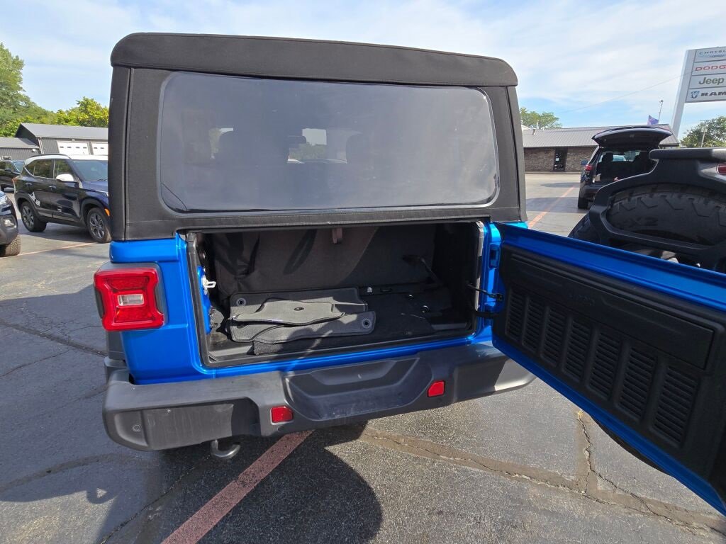 Used 2024 Jeep Wrangler Sport S image 10