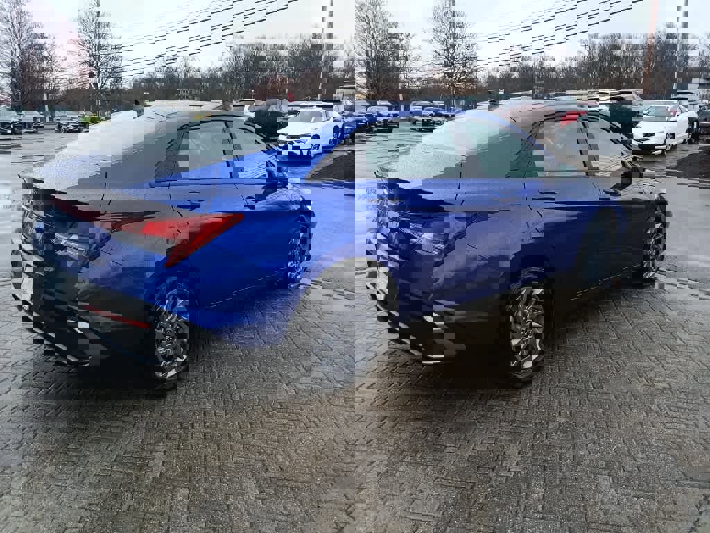 Used 2024 Hyundai Elantra SEL image 6