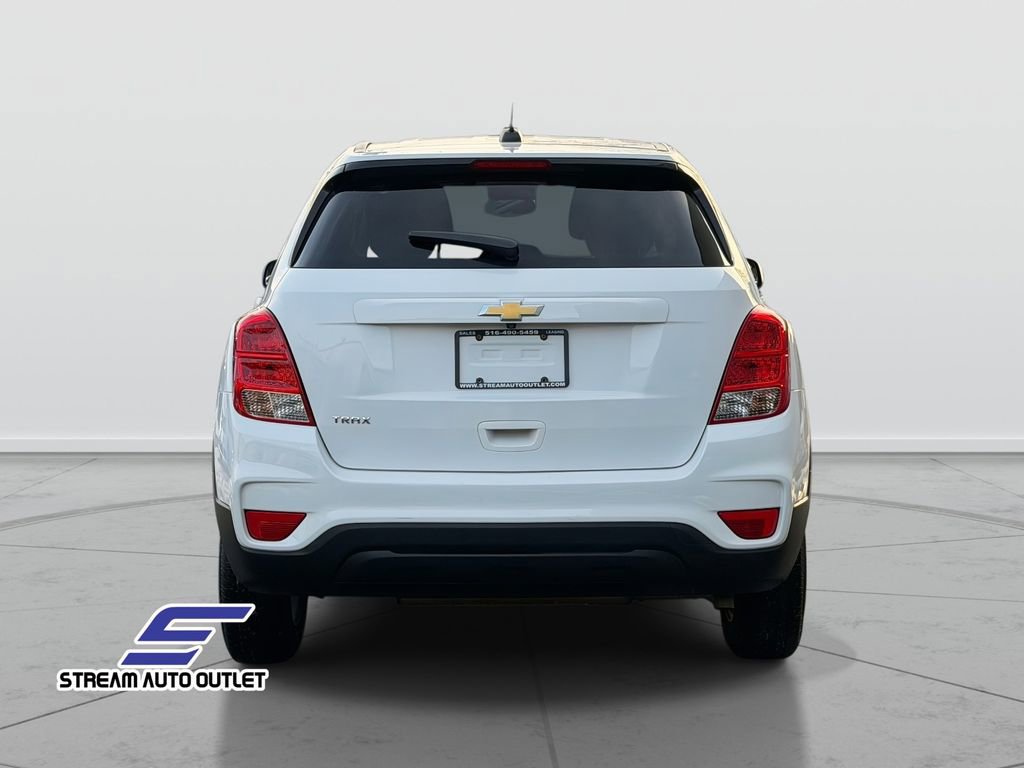 Used 2021 Chevrolet Trax LS w/ Tint and Cruise Package image 7