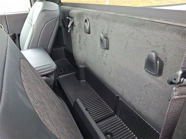 Used 2024 RAM 2500 Tradesman w/ Chrome Appearance Group image 10