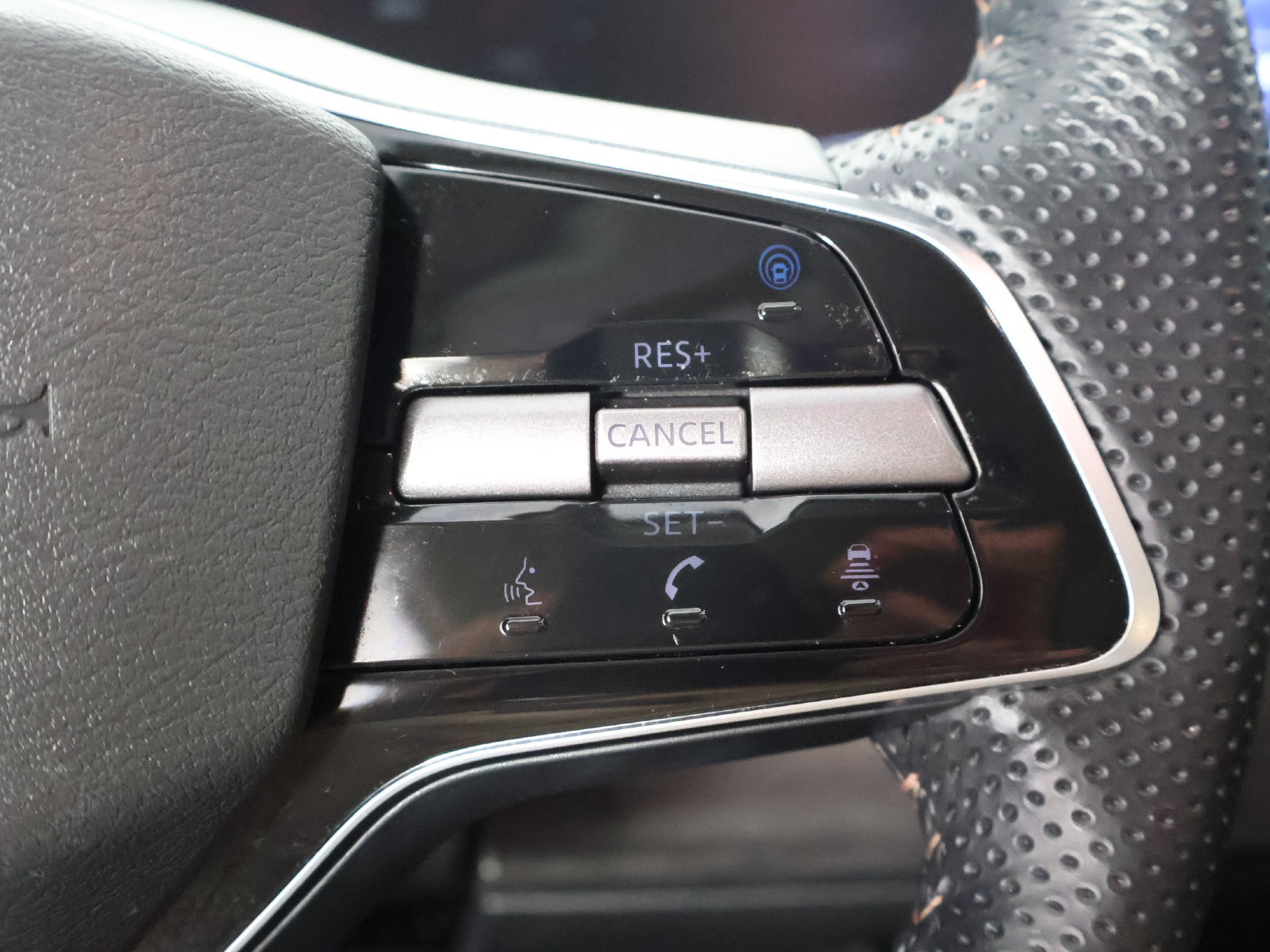 Used 2023 Nissan Ariya AWD image 26