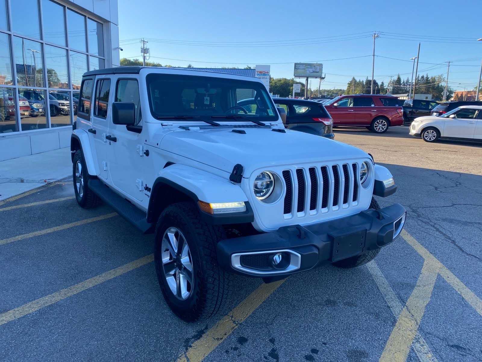 Used 2020 Jeep Wrangler Unlimited Sahara AWD/4WD image 8