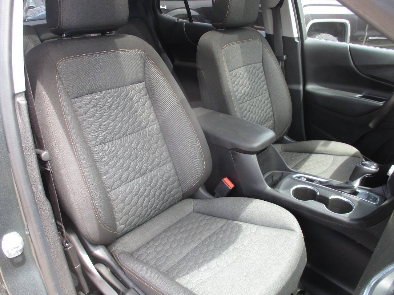 Used 2020 Chevrolet Equinox LT AWD/4WD image 37