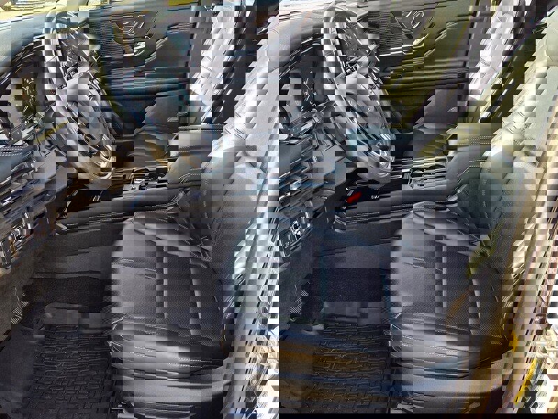 Used 2021 Lincoln Corsair AWD w/ Equipment Group 101A image 9