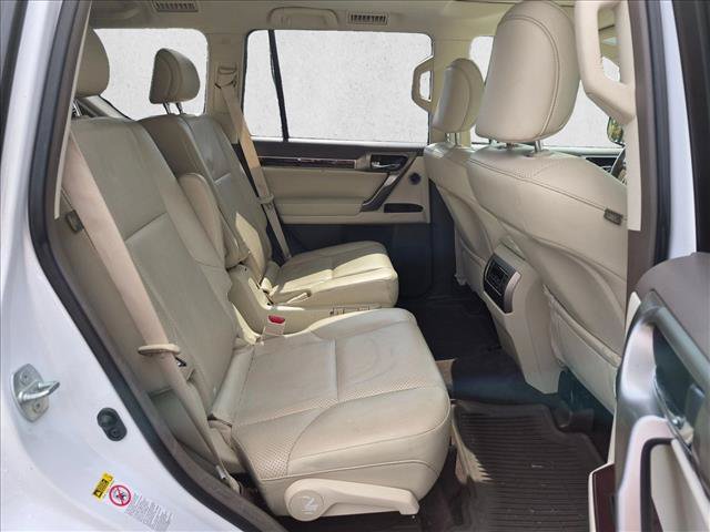 Used 2017 Lexus GX 460 Luxury AWD/4WD image 15