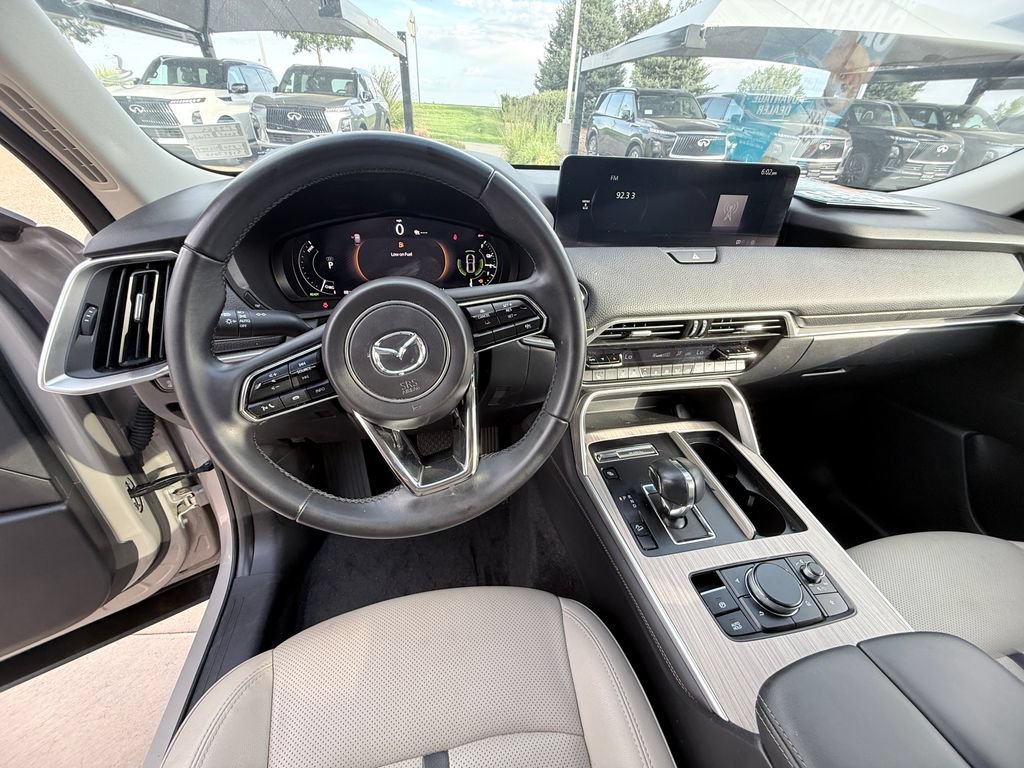 Used 2025 MAZDA CX-90 Plug-In Hybrid w/ Preferred AWD/4WD image 30
