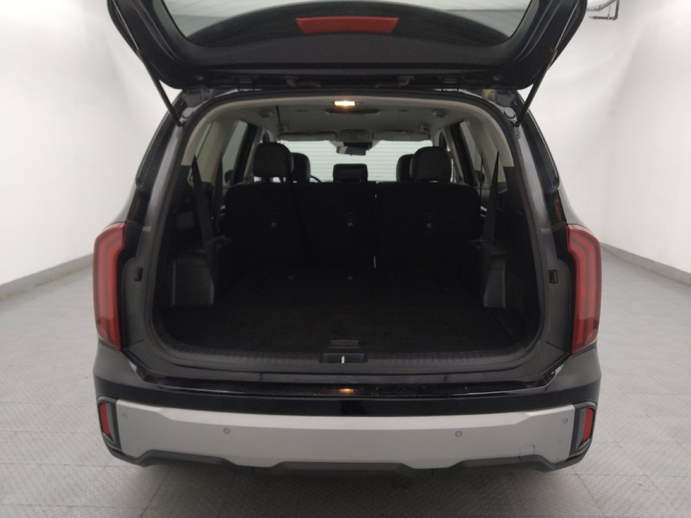 Used 2023 Kia Telluride LX FWD image 29