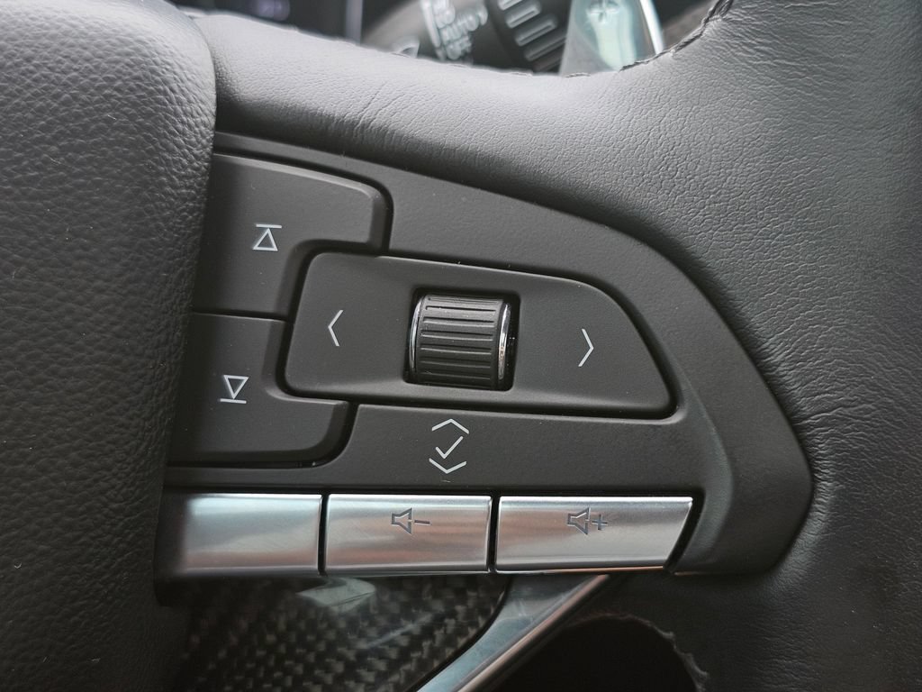 Certified 2024 Cadillac XT6 Sport w/ LPO, ONYX Package AWD/4WD image 33