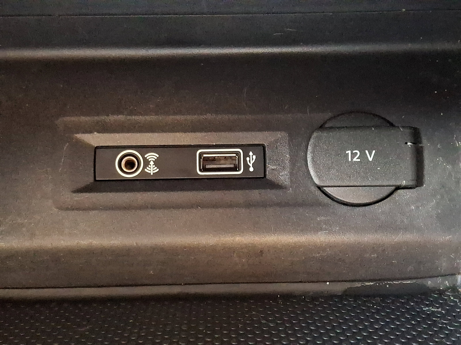 Used 2018 Volkswagen Atlas SE image 24