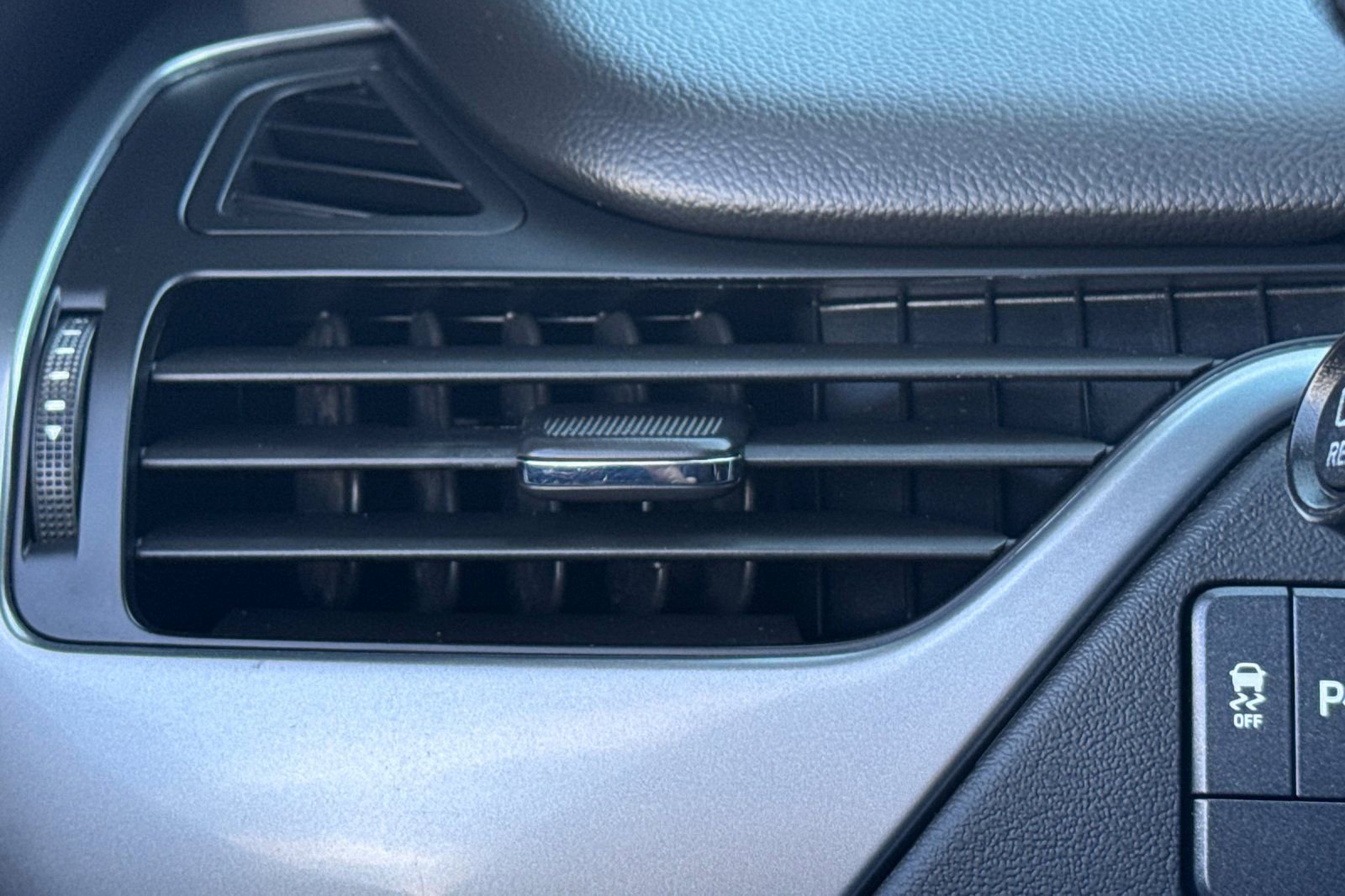 Used 2020 Chevrolet Tahoe LS image 28