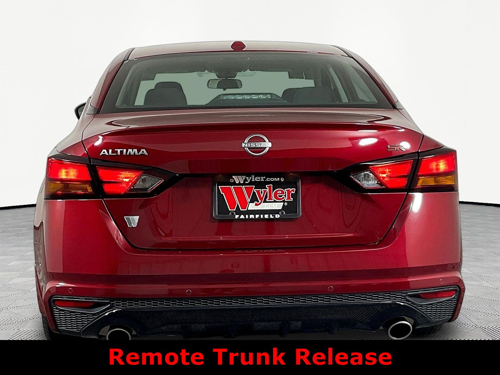 Certified 2025 Nissan Altima 2.5 SR w/ SR Premium Package FWD image 5