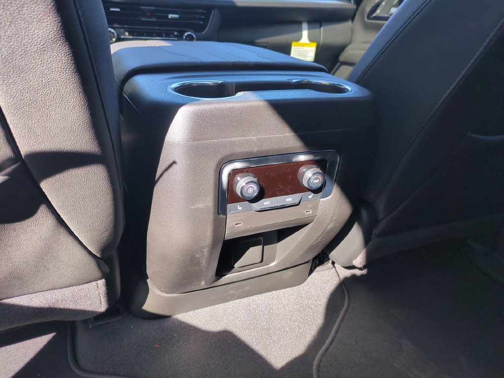 New 2026 Chevrolet Tahoe High Country AWD/4WD image 33
