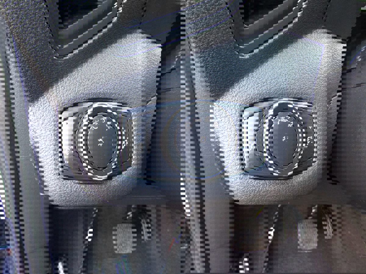 Used 2016 Ford C-MAX SE image 12