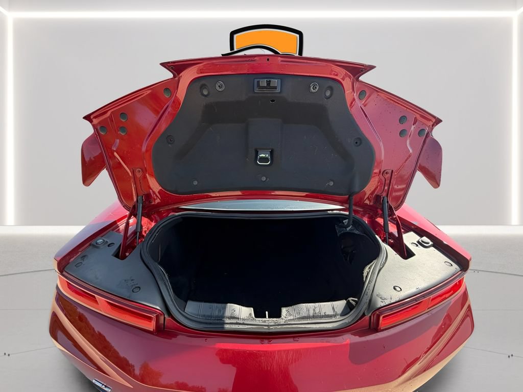 Used 2018 Chevrolet Camaro SS RWD image 7