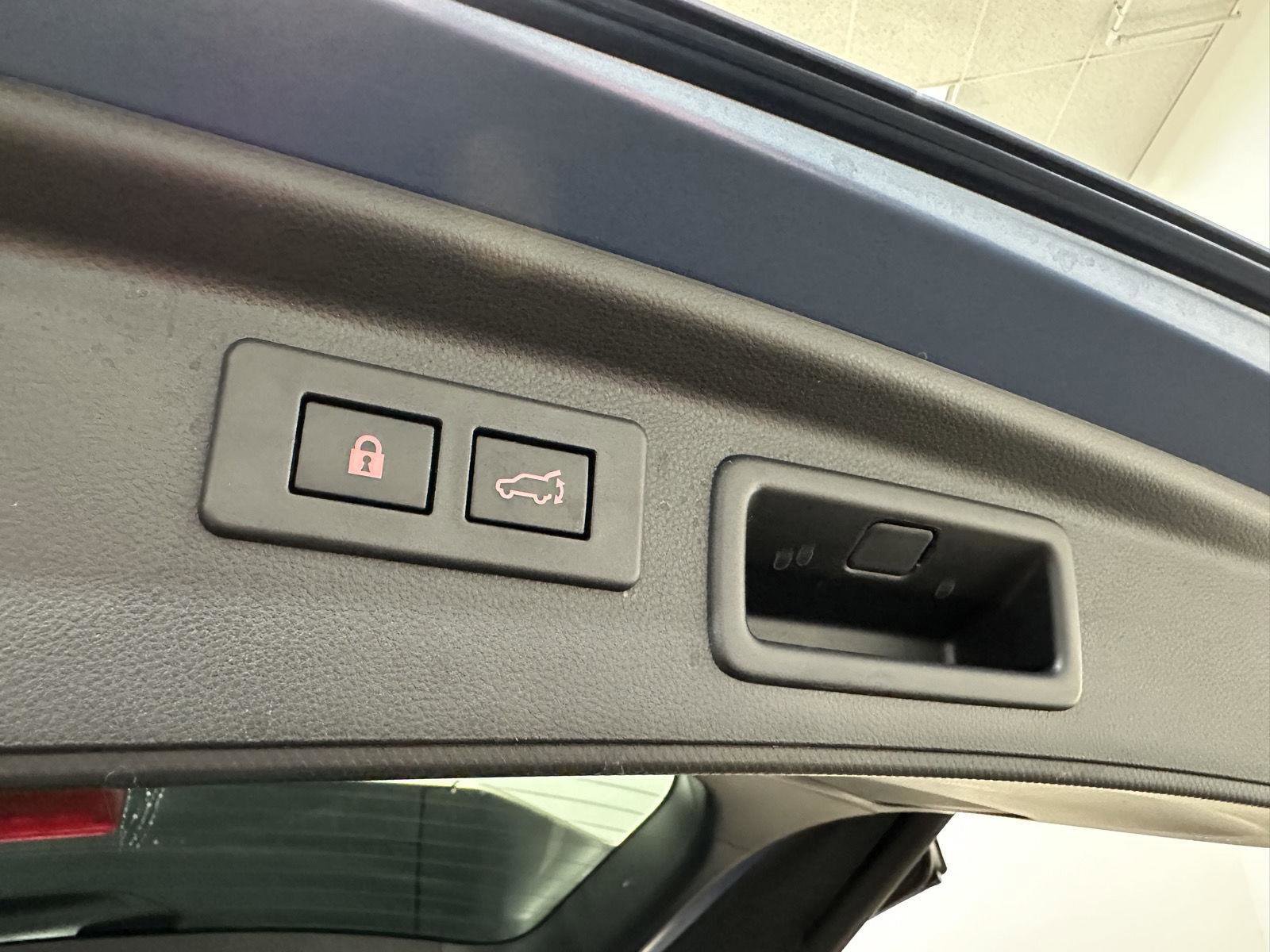 Used 2023 Subaru Forester Touring image 33