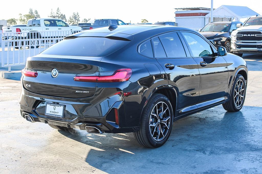 Used 2025 BMW X4 xDrive30i image 8